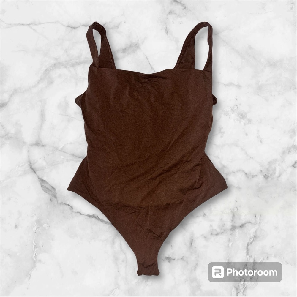 NWT SKIMS Cocoa Bodysuit L